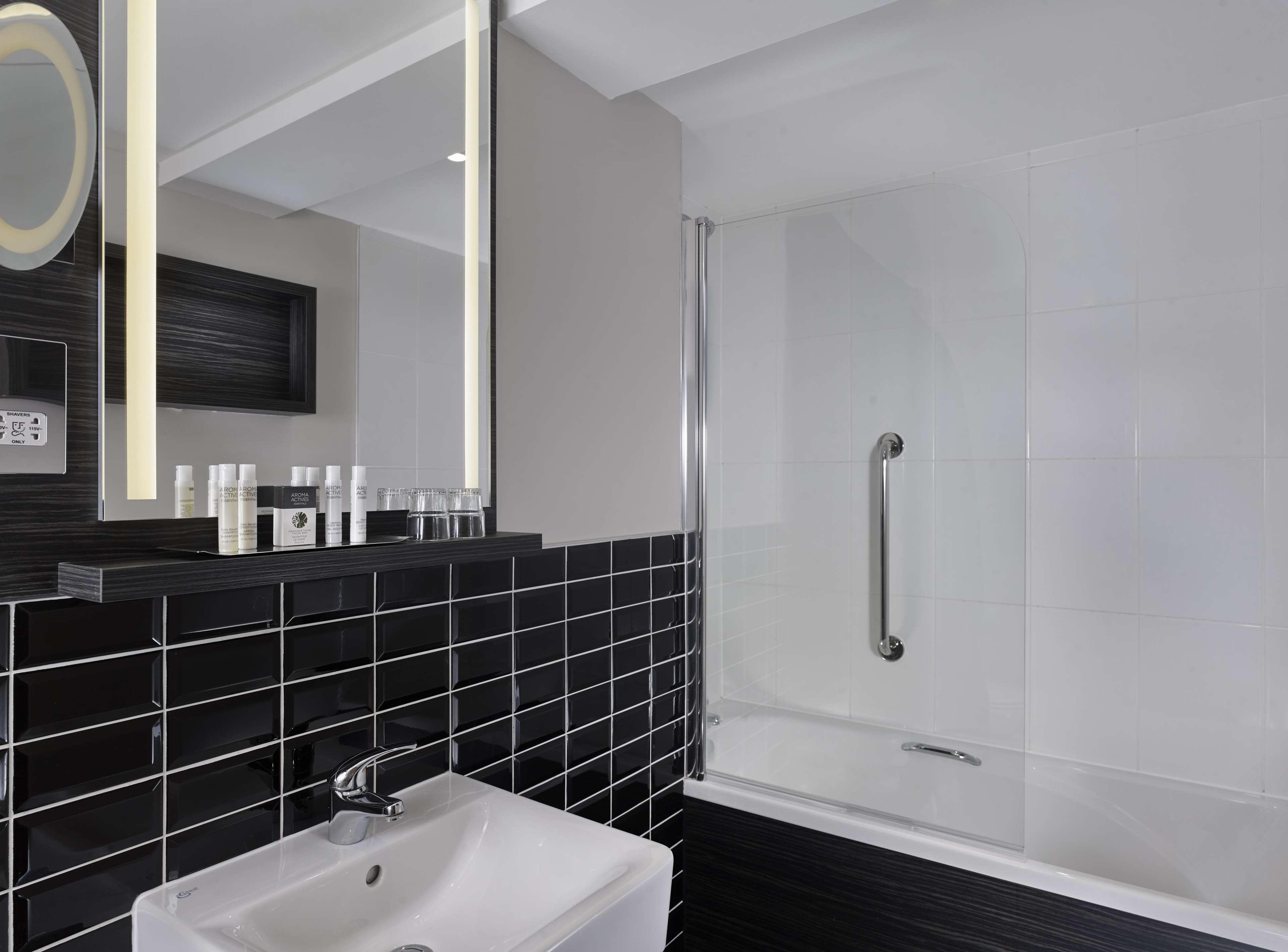 Hotel Doubletree By Hilton Coventry Building Society Arena Zewnętrze zdjęcie
