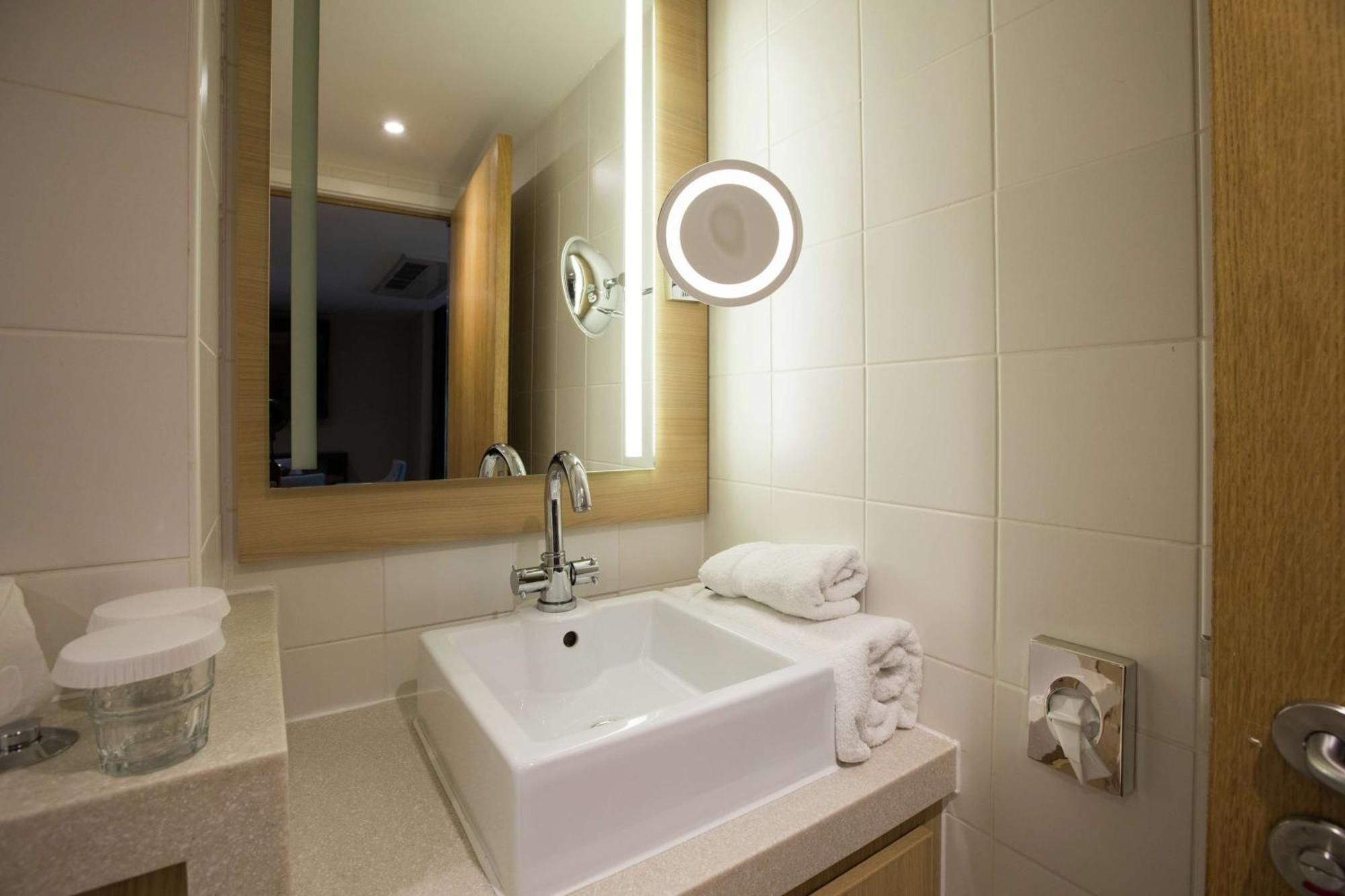 Hotel Doubletree By Hilton Coventry Building Society Arena Zewnętrze zdjęcie